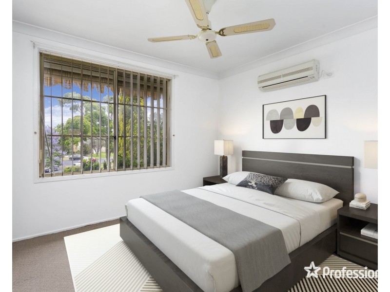 5 Peerless Close, Ingleburn NSW 2565