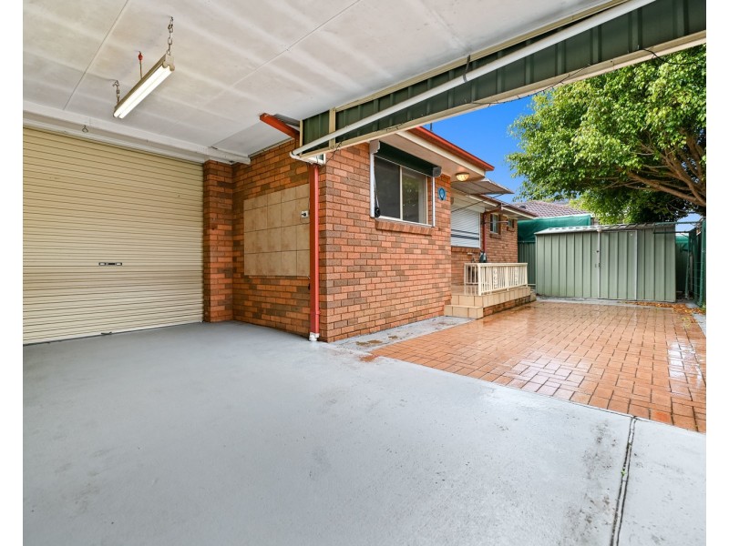 2/114 Gibson Avenue, Padstow NSW 2211