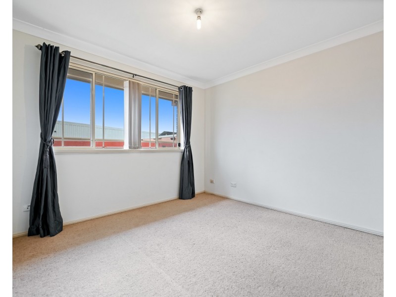 2/114 Gibson Avenue, Padstow NSW 2211