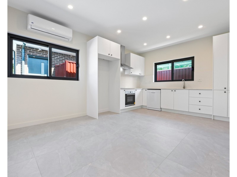 2/35 Astley Avenue, Padstow NSW 2211