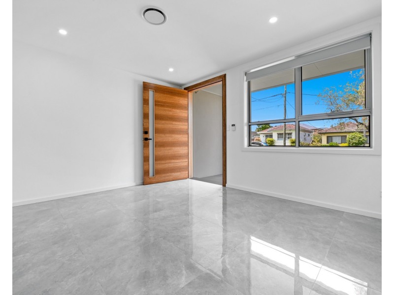 10 Kinross Place, Revesby NSW 2212