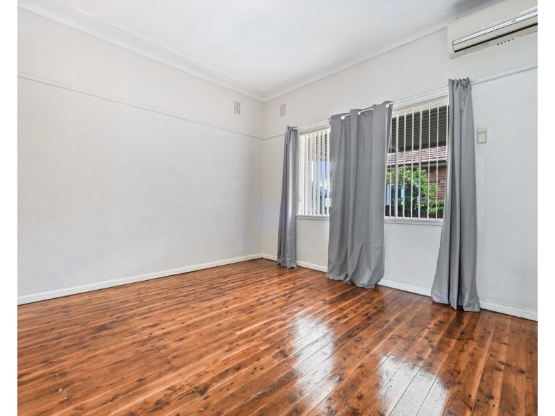 18 Wyreema Avenue, Padstow NSW 2211