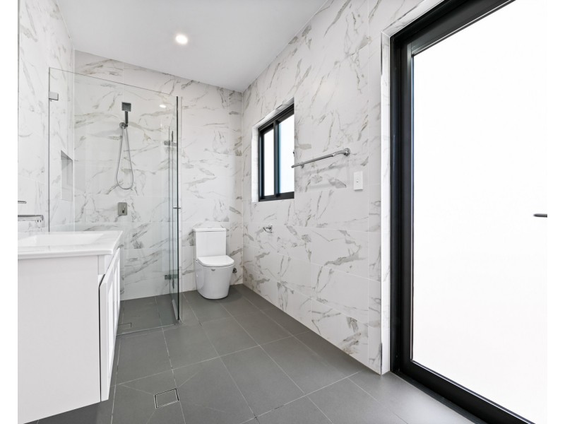 2/37 Astley Avenue, Padstow NSW 2211