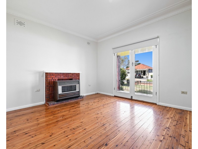 10 Snowsill Avenue, Revesby NSW 2212