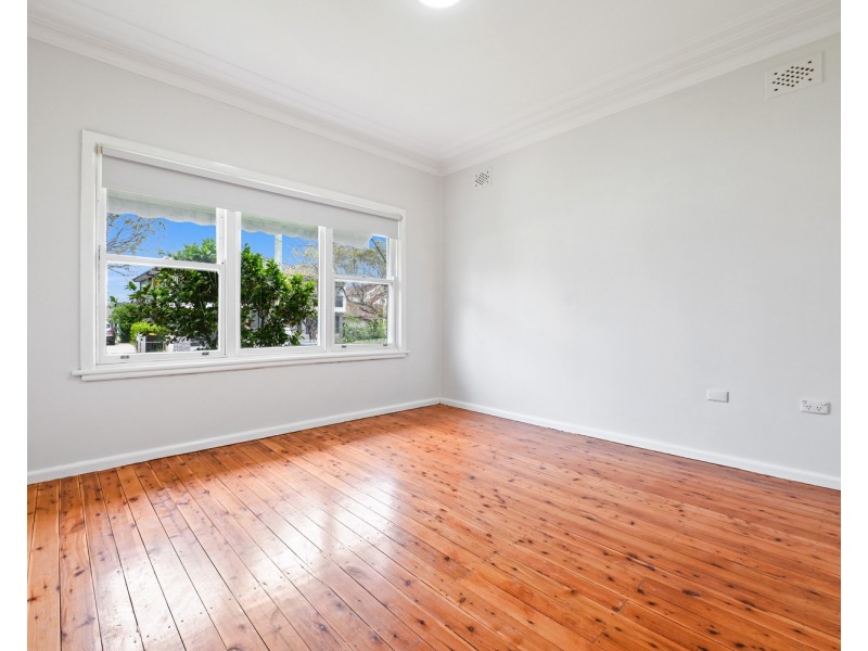 10 Snowsill Avenue, Revesby NSW 2212