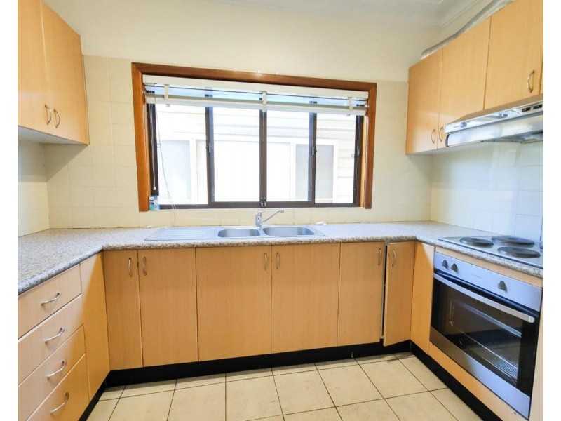 1/50 Banks Street, Padstow NSW 2211