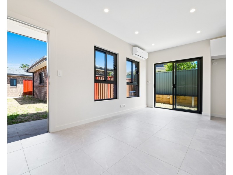 2/37 Astley Avenue, Padstow NSW 2211