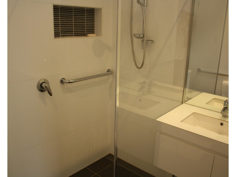 40 Kelvin Parade, Picnic Point NSW 2213