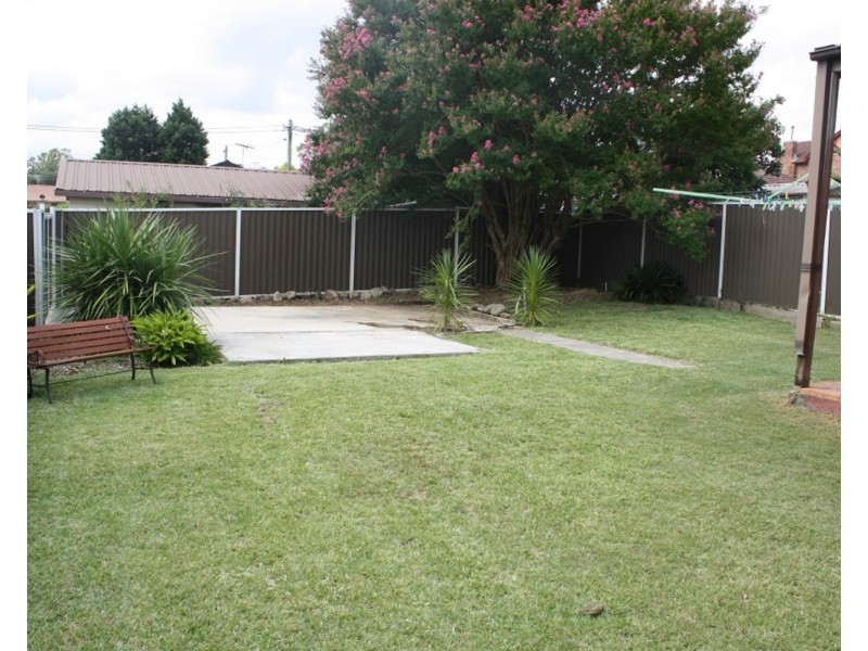 40 Kelvin Parade, Picnic Point NSW 2213
