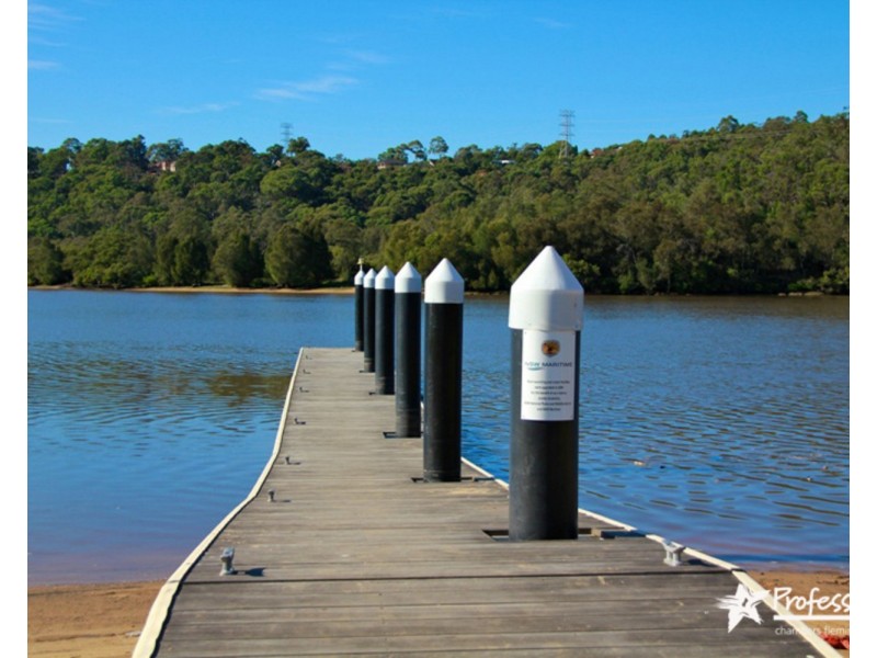 40 Kelvin Parade, Picnic Point NSW 2213