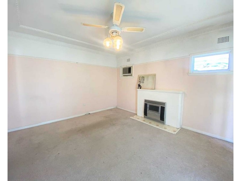 32 Central Road, Beverly Hills NSW 2209