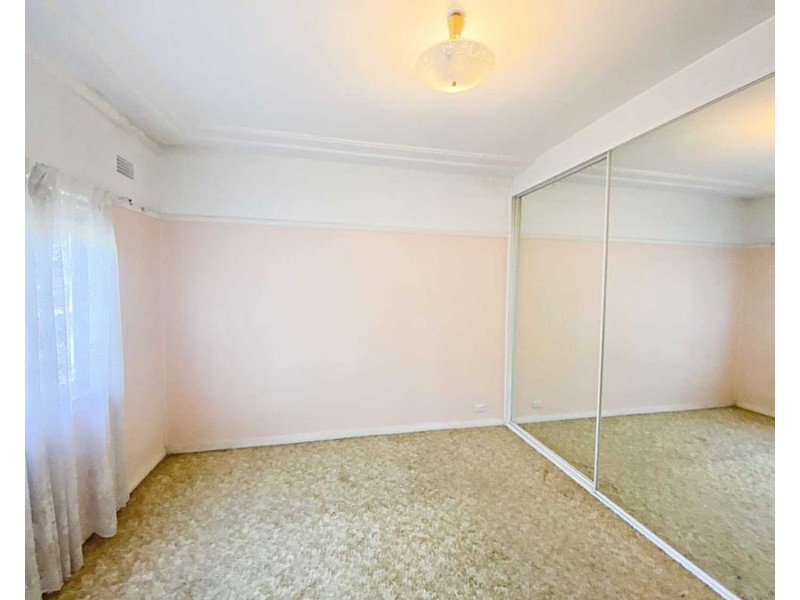 32 Central Road, Beverly Hills NSW 2209