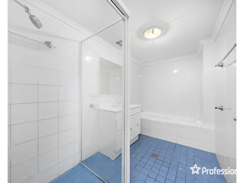 3/49 Maclaurin Avenue, East Hills NSW 2213