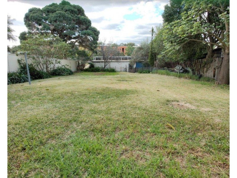 12 Parmal Ave, Padstow NSW 2211