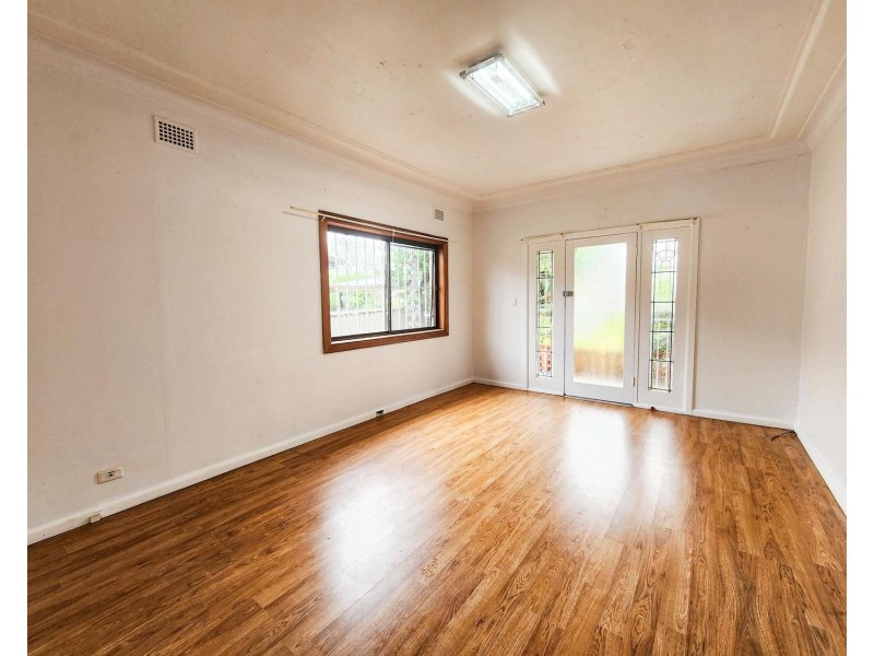 5 Lesley Avenue, Revesby NSW 2212