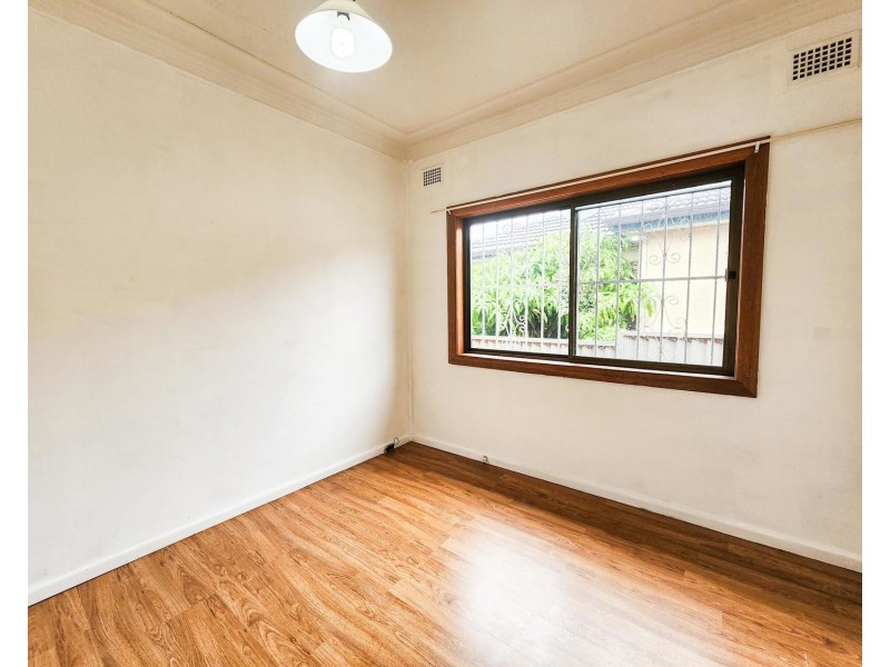 5 Lesley Avenue, Revesby NSW 2212