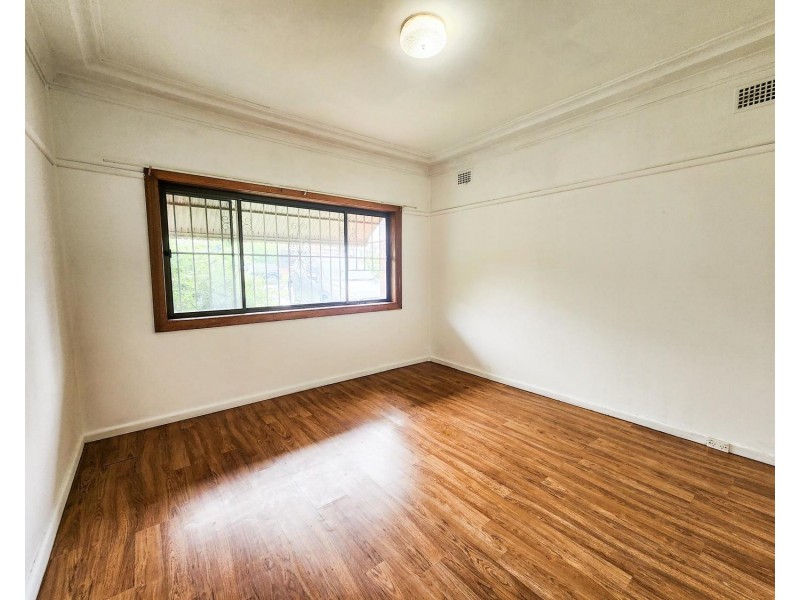 5 Lesley Avenue, Revesby NSW 2212