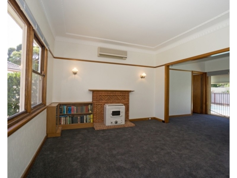 10 Treatt Avenue, Padstow NSW 2211