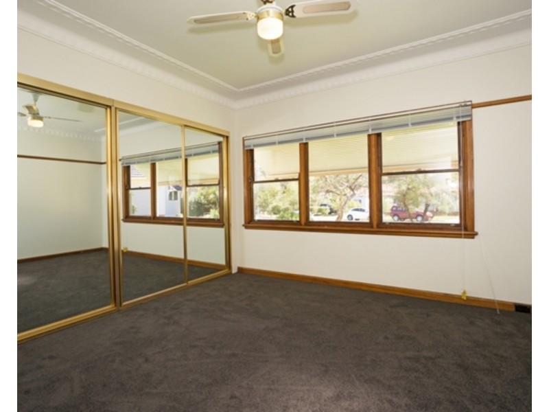 10 Treatt Avenue, Padstow NSW 2211