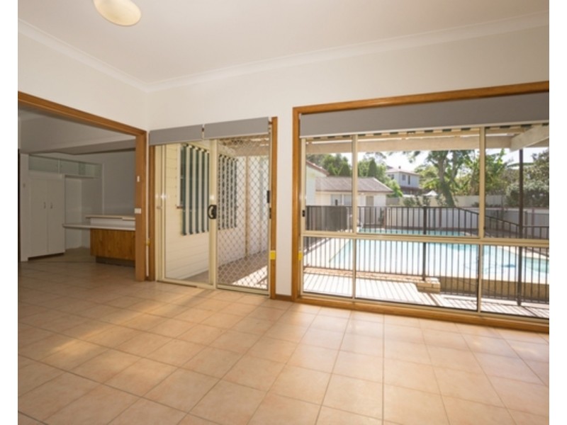 10 Treatt Avenue, Padstow NSW 2211