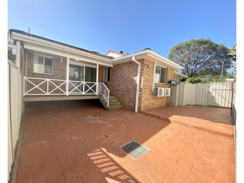 2/125 Cambridge Street, Penshurst NSW 2222