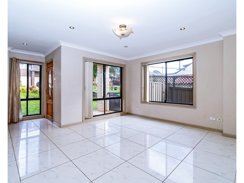 10 Tallawarra Avenue, Padstow NSW 2211