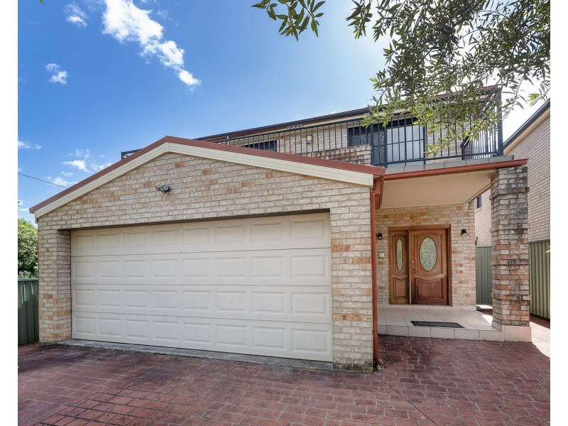 6A Flood Avenue, Revesby NSW 2212