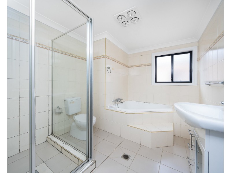 6A Flood Avenue, Revesby NSW 2212