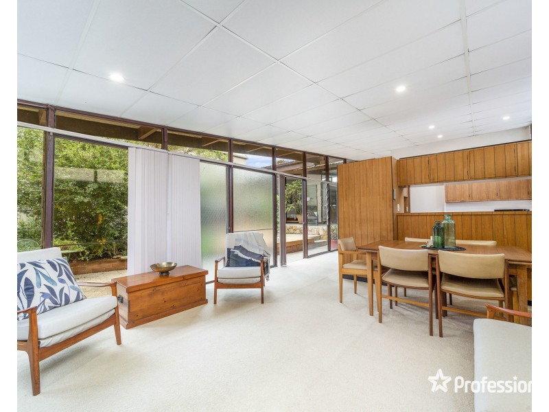 579 Henry Lawson Drive, East Hills NSW 2213