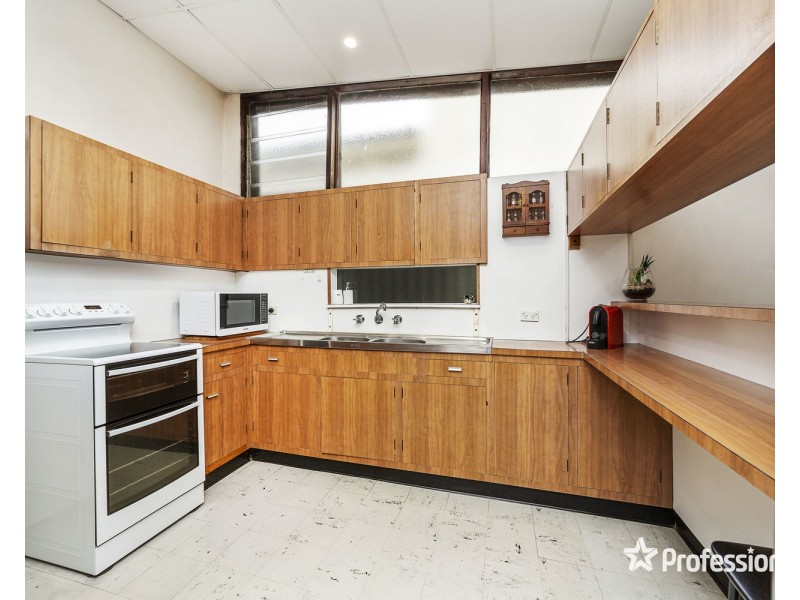 579 Henry Lawson Drive, East Hills NSW 2213