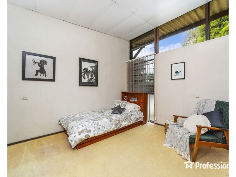 579 Henry Lawson Drive, East Hills NSW 2213