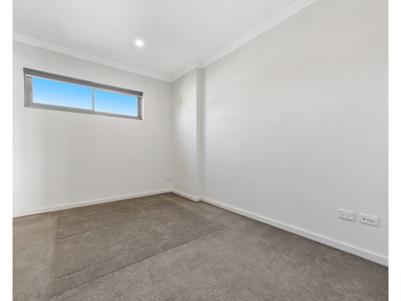 301/17 Maclaurin Avenue, East Hills NSW 2213