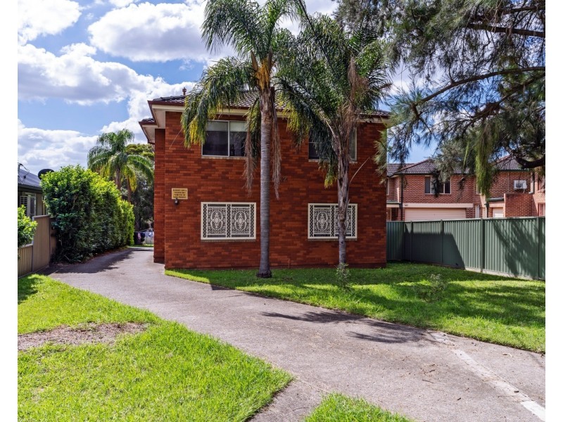 1/12 Nicoll Street, Roselands NSW 2196