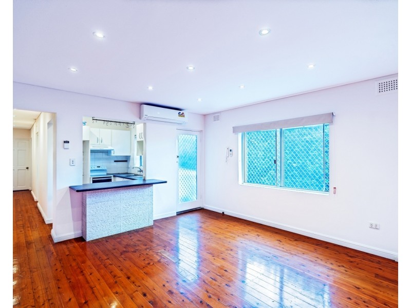 1/12 Nicoll Street, Roselands NSW 2196