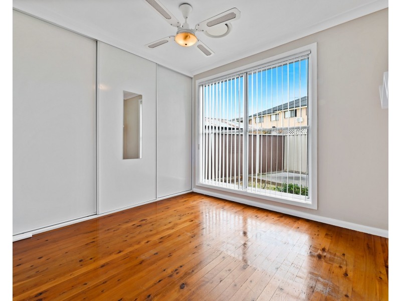 2 Thomas Street, Picnic Point NSW 2213