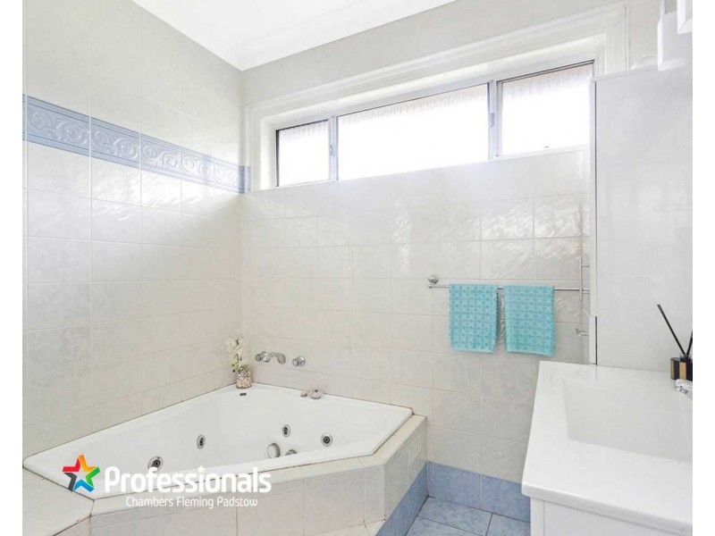 553 Henry Lawson Drive, Milperra NSW 2214