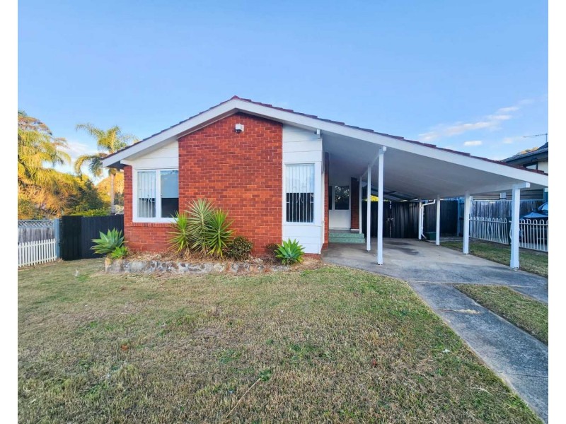 12 Coolabah Place, Macquarie Fields NSW 2564