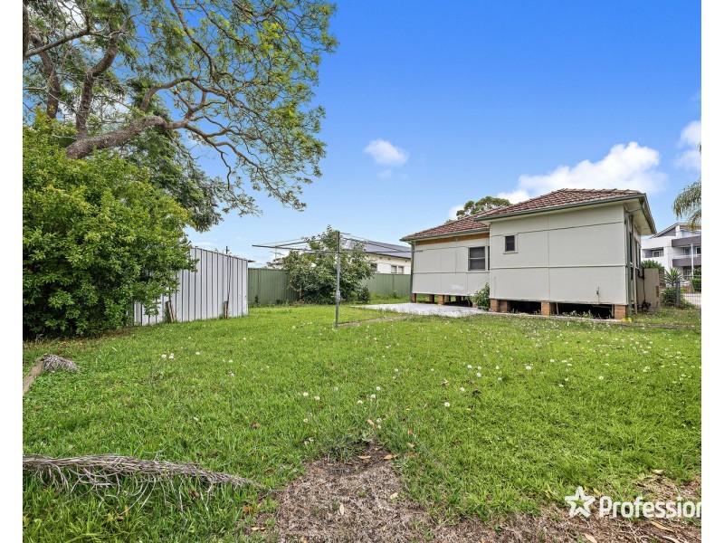 11 Uranus Road, Padstow NSW 2211