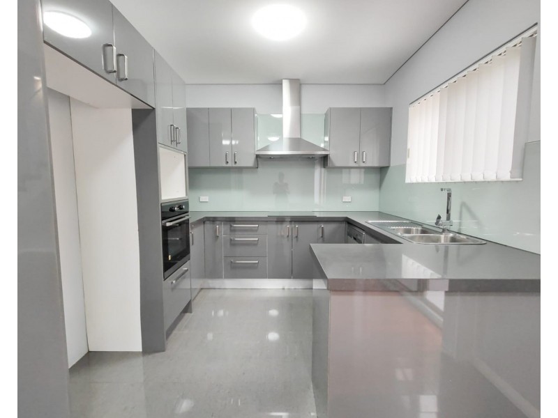 1B Tallawarra Avenue, Padstow NSW 2211