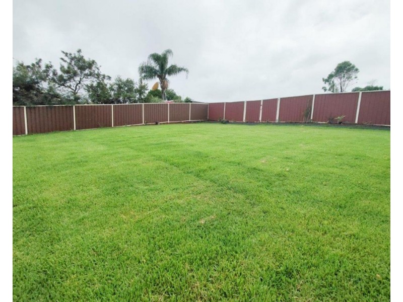 85 Georgiana Crescent, Ambarvale NSW 2560