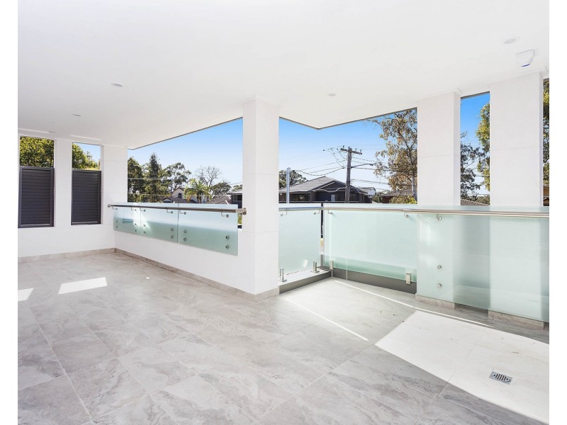 8A Monie Avenue, East Hills NSW 2213