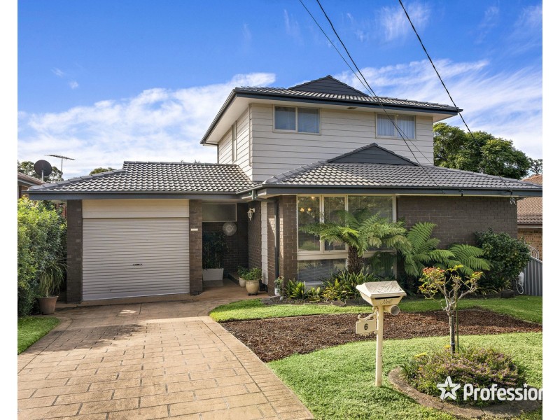 6 Amberdale Avenue, Picnic Point NSW 2213
