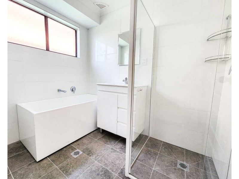 192 Oxford Road, Ingleburn NSW 2565
