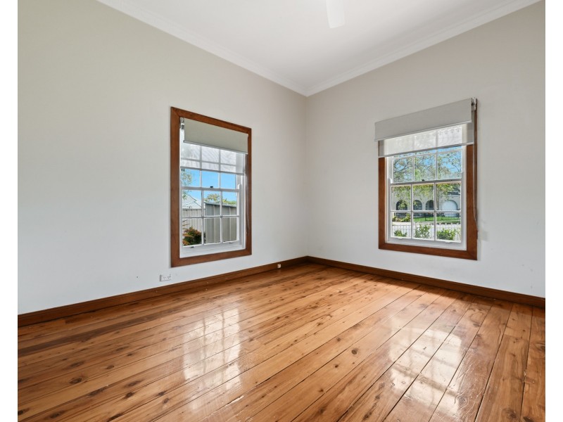 135 Tompson Road, Panania NSW 2213