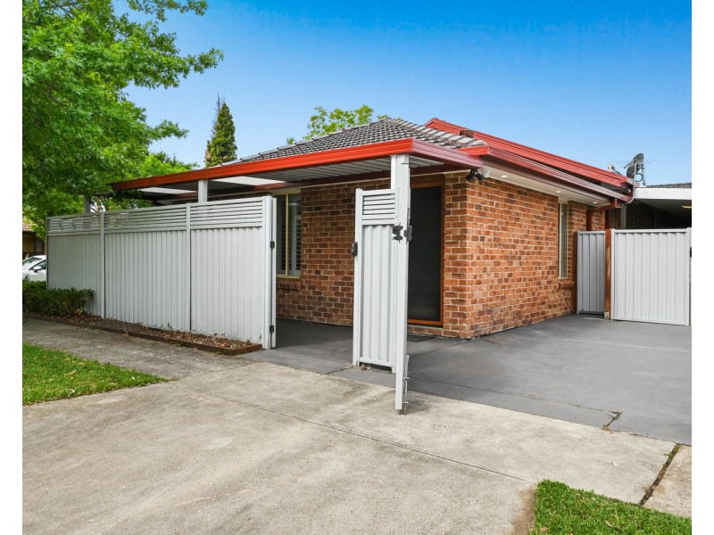 1A Lismore Close, Bossley Park NSW 2176