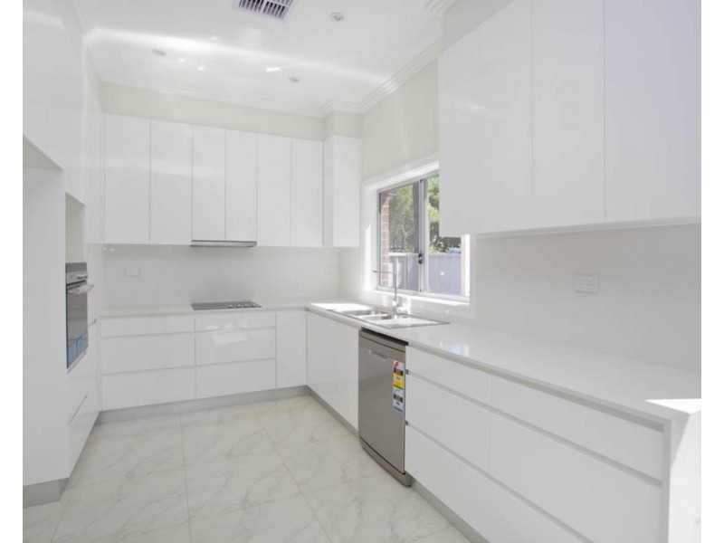 4A Tallawarra Avenue, Padstow NSW 2211