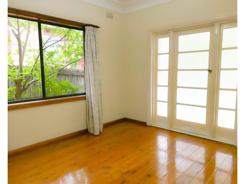 5 Avalon Avenue, Lane Cove West NSW 2066