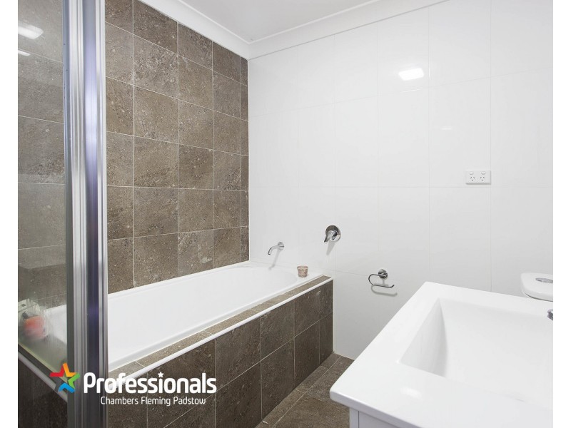 12/96-98 Nuwarra Road, Moorebank NSW 2170