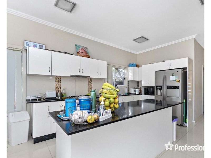 6 Lester Road, Revesby NSW 2212