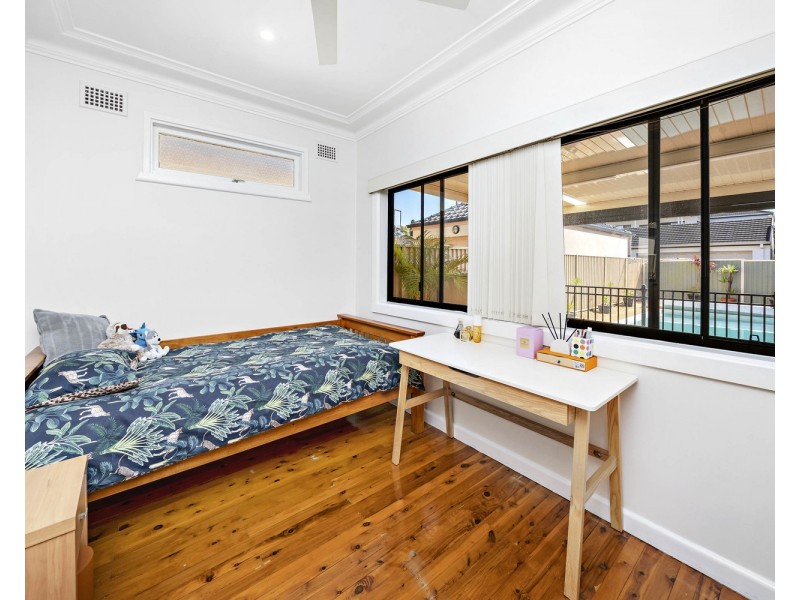 136 Arab Road, Padstow NSW 2211